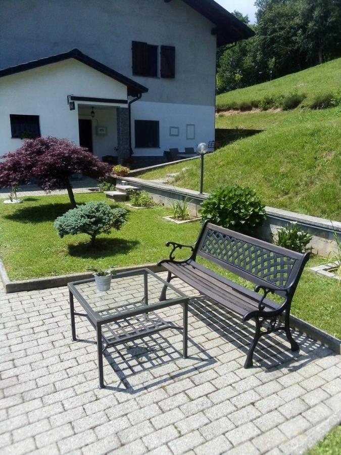 Appartamento La Casa Nel Bosco Rueglio Exterior foto