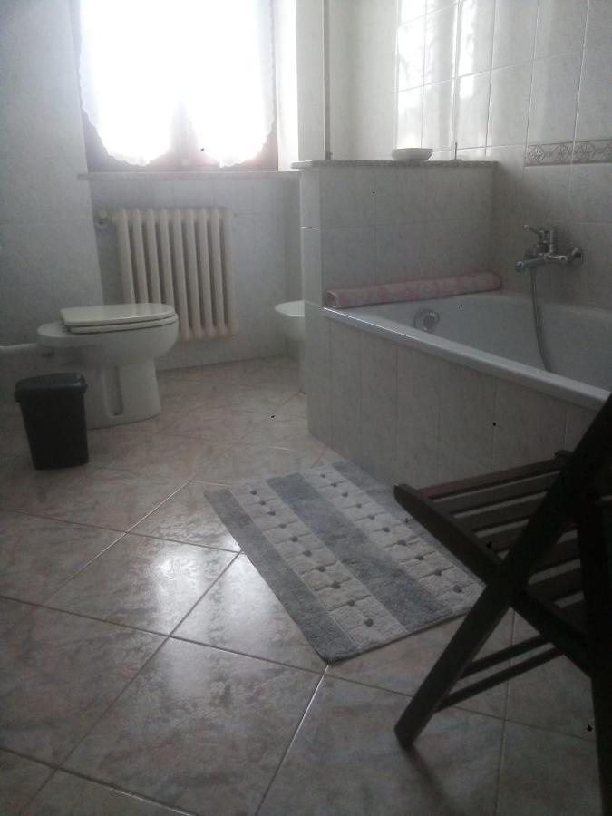 Appartamento La Casa Nel Bosco Rueglio Exterior foto