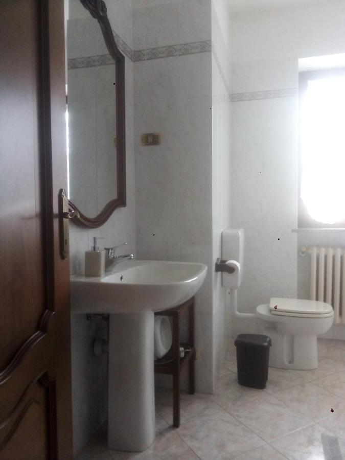 Appartamento La Casa Nel Bosco Rueglio Exterior foto